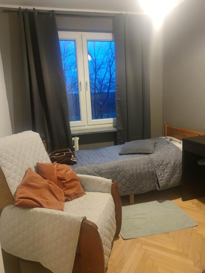 U Cioci Lutki Urocze Mieszkanie Z Balkonem Краков Экстерьер фото